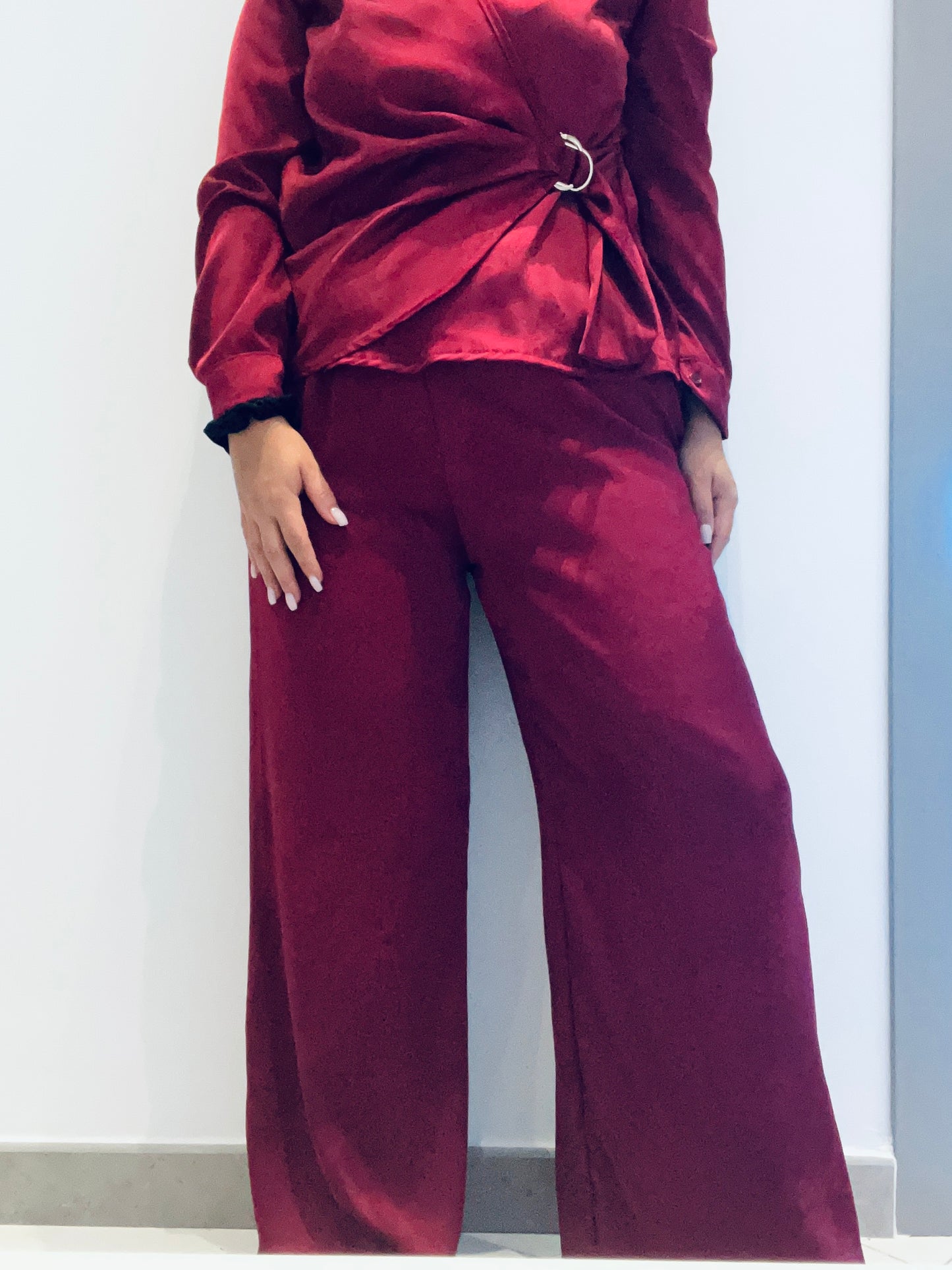 COMPLETO RASO BORDEAUX