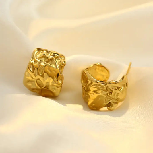 ORECCHINI EFFETTO MARTELLATO